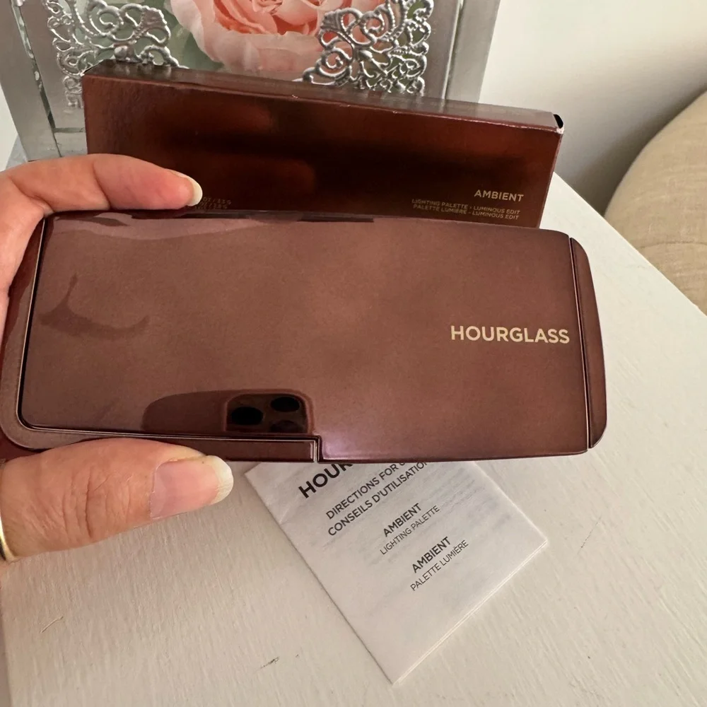 Hourglass Ambient Lighting Blush Palette - Gold and Pink Marble